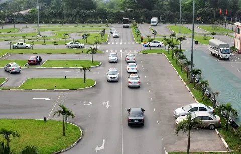 Đào Tạo Lái Xe Chuyên Nghiệp